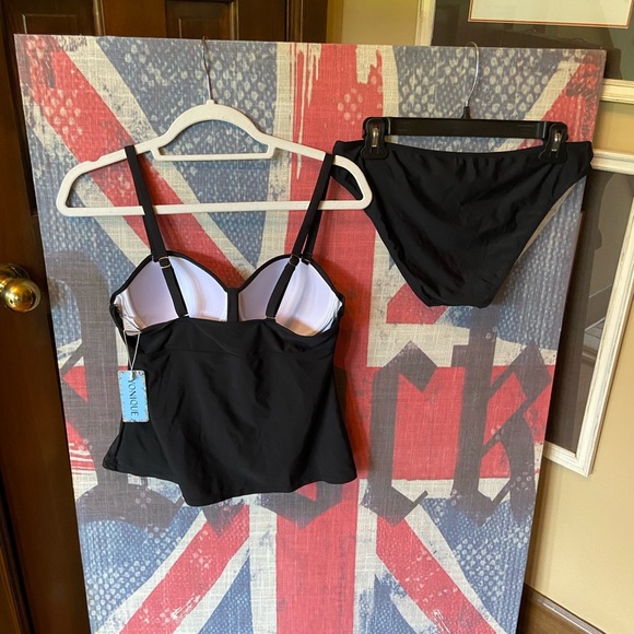 Yonique swimsuit (NWT)‎ medium - Picture 2 of 6